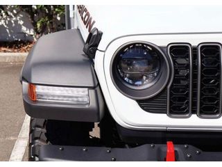 2026  Jeep Wrangler Unlimited Rubicon Hardtop (Bright White) New Car Thumbnail