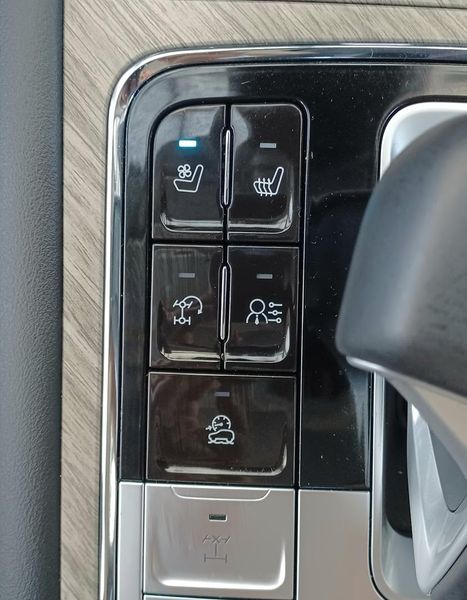 2024 GWM Tank 500 Ultra Hybrid Auto 4WD Photo 17