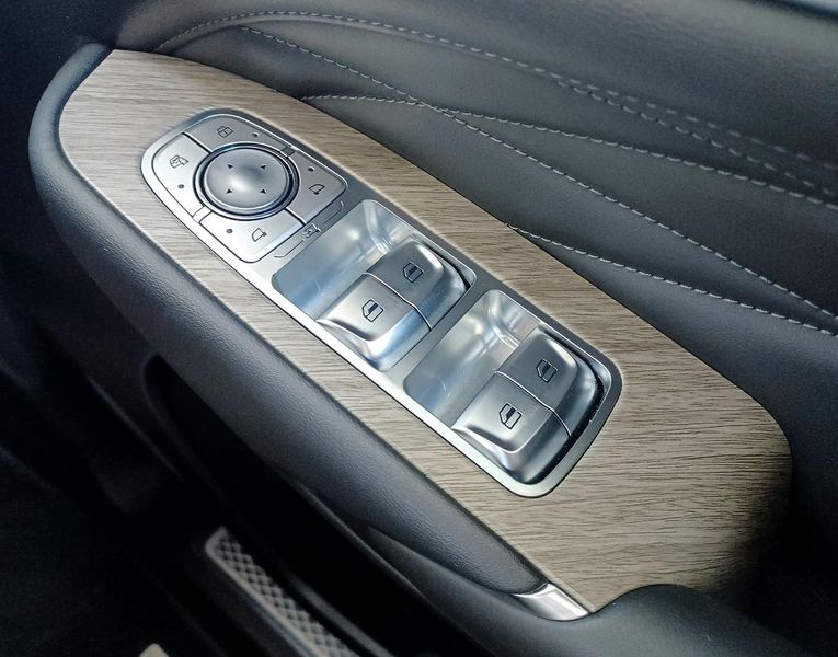 2024 GWM Tank 500 Ultra Hybrid Auto 4WD Photo 24